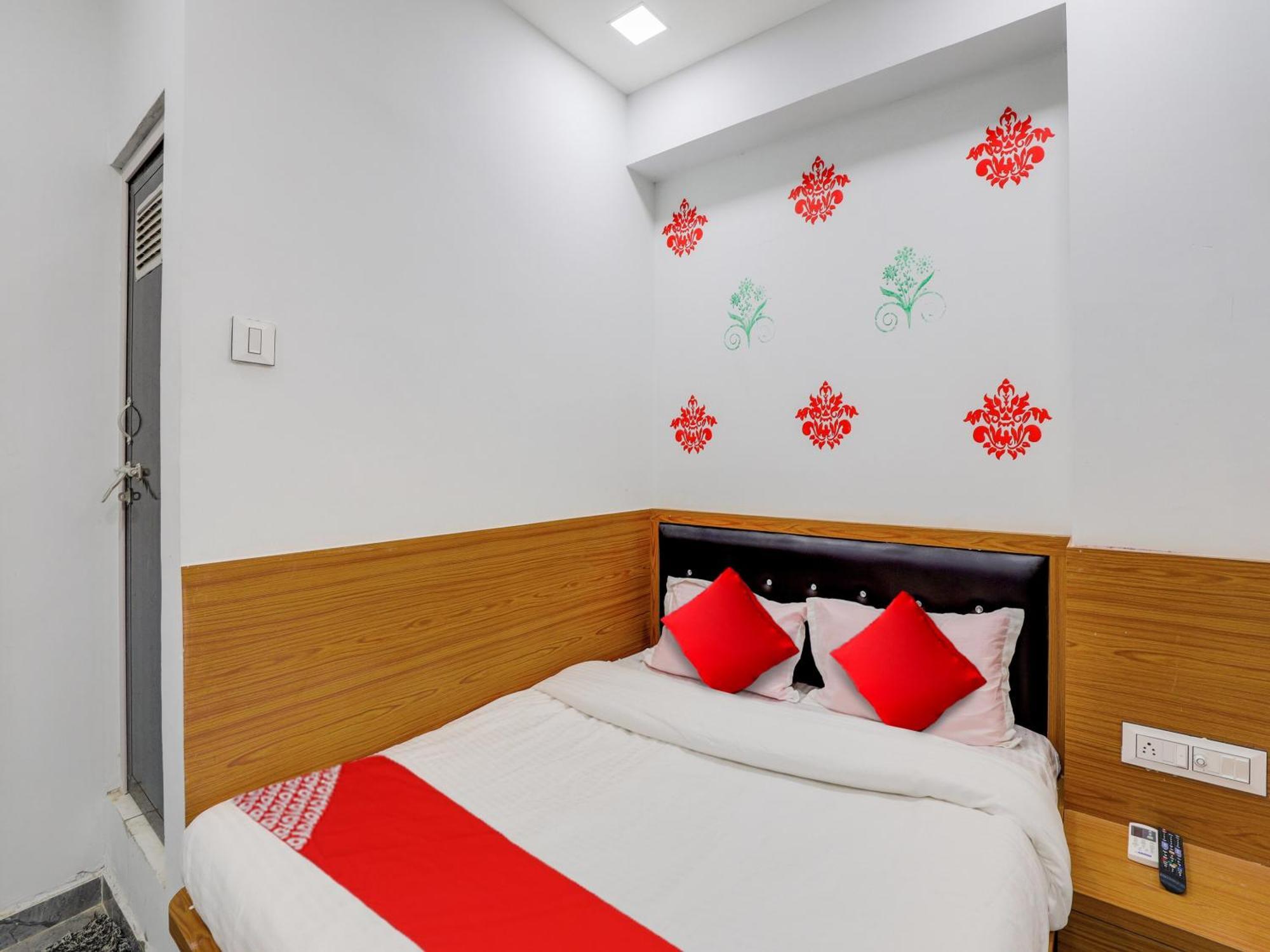 Hotel O Green City Surat Exterior foto