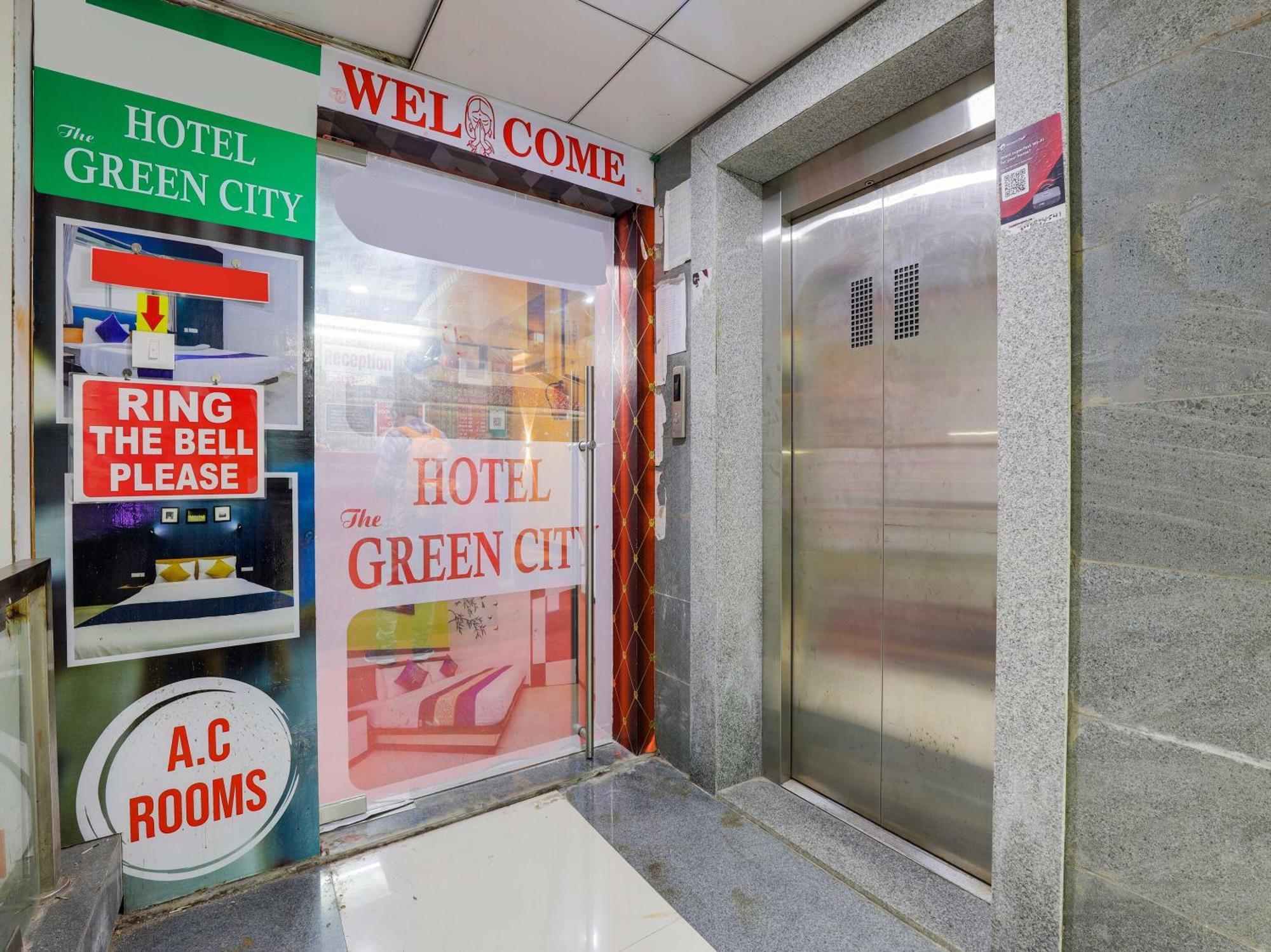 Hotel O Green City Surat Exterior foto