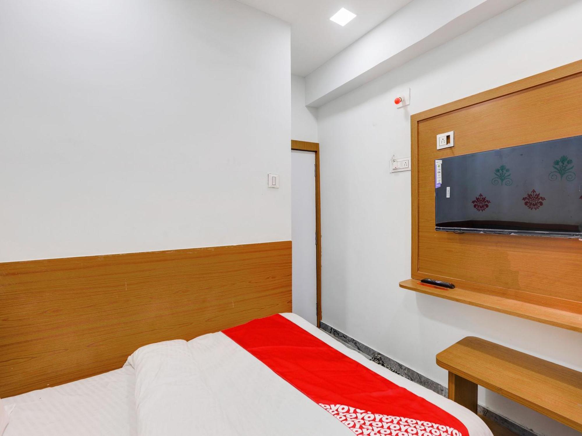 Hotel O Green City Surat Exterior foto