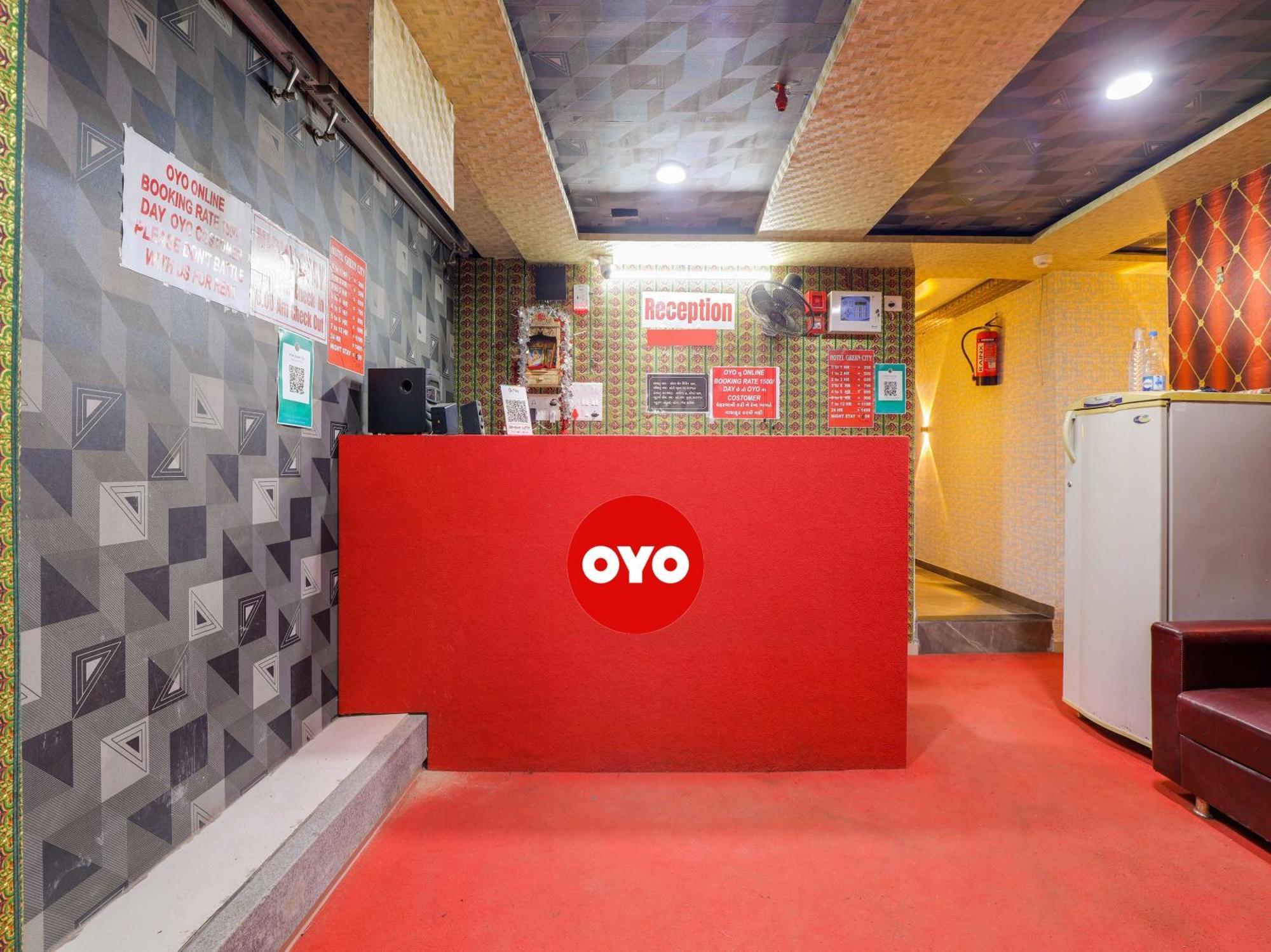 Hotel O Green City Surat Exterior foto